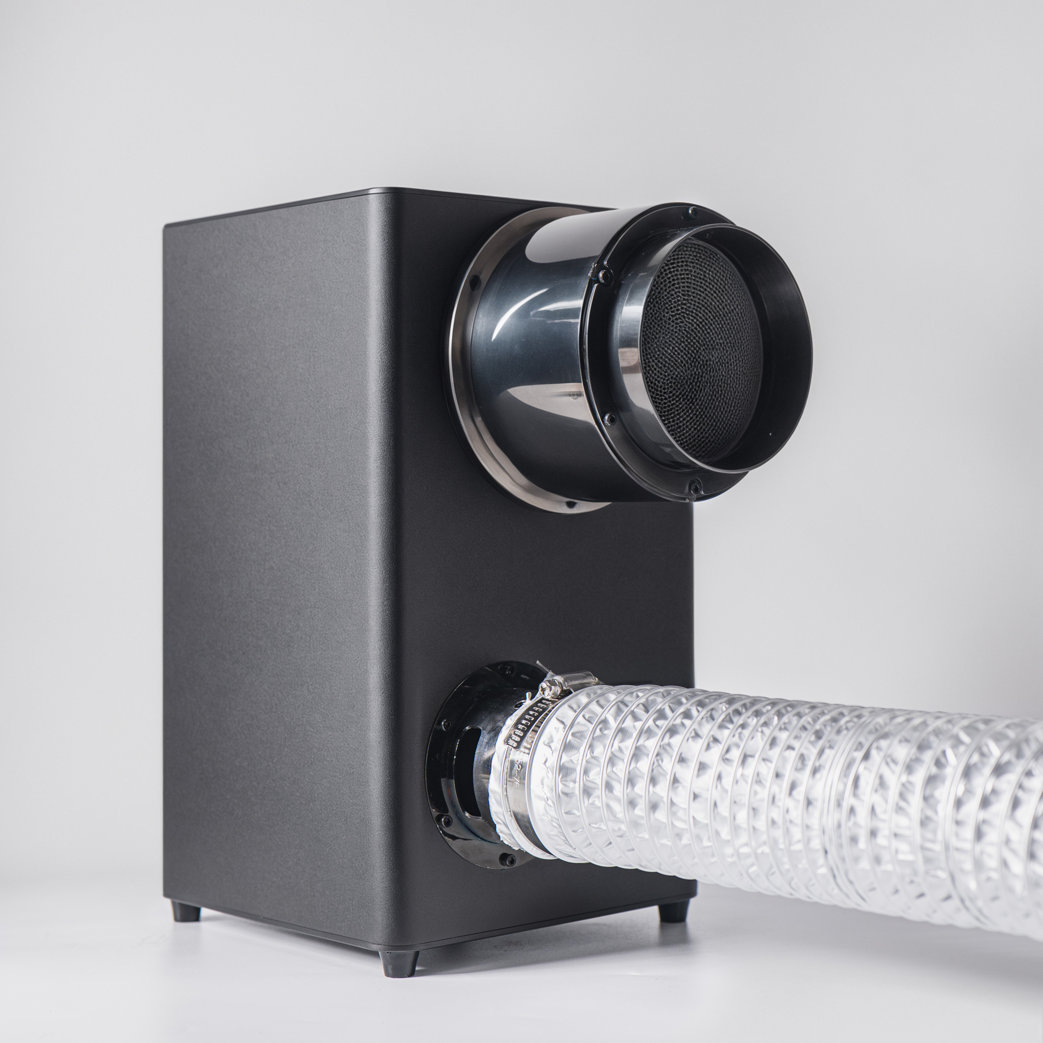 Netzfilter der DiFluid AirWave beim Reinigen