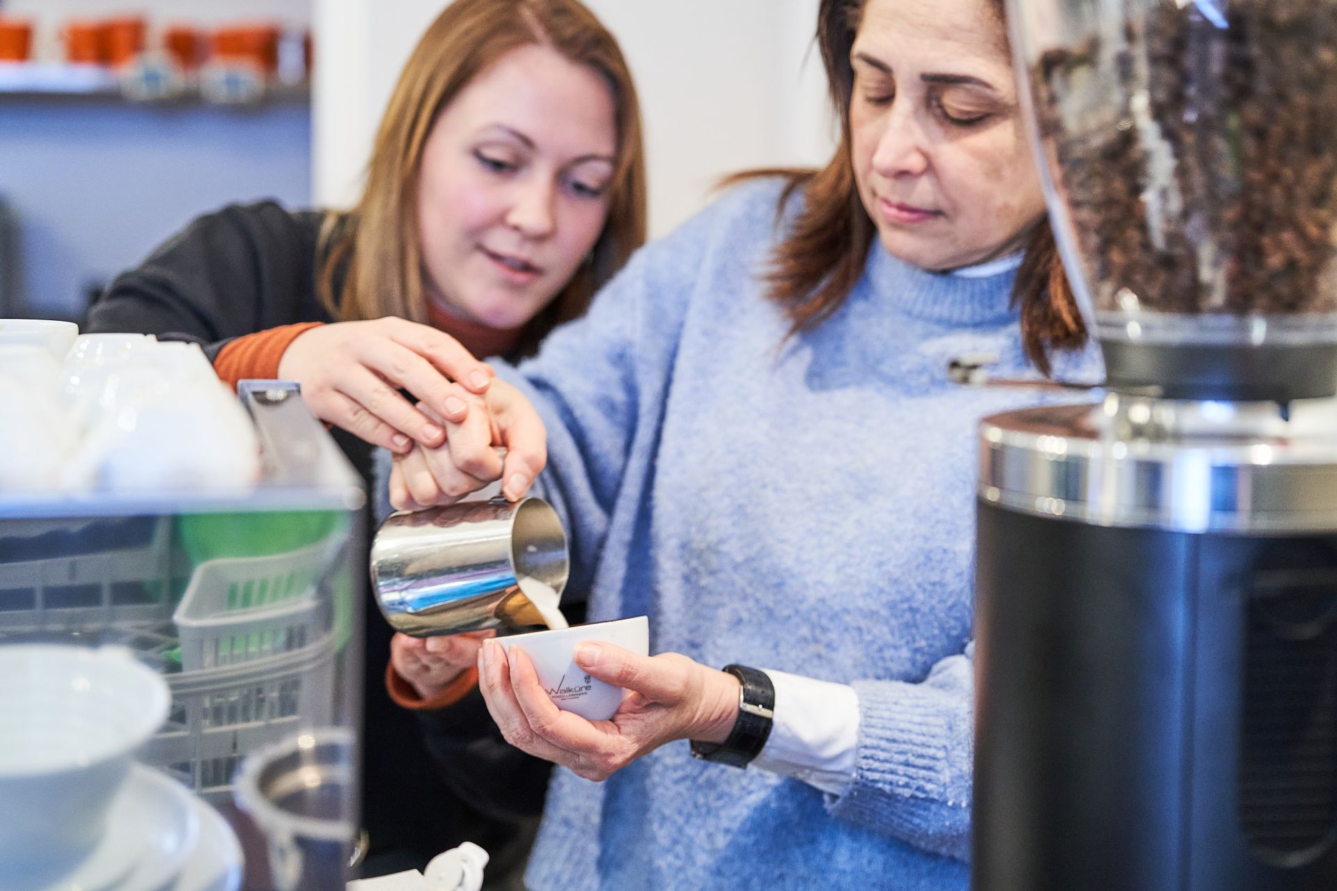 Teilnehmerinnen beim Kaffee-Workshop